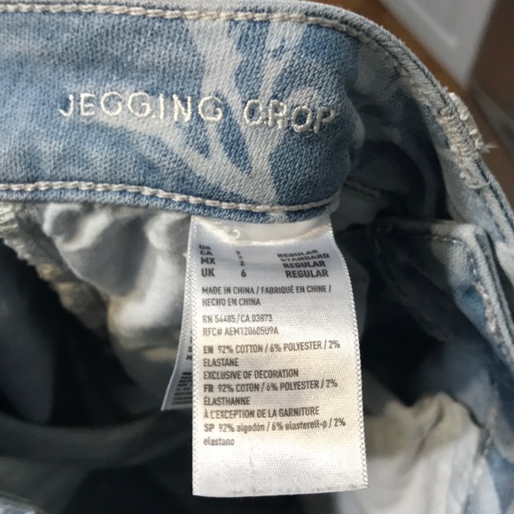 AE Acid Washed Distressed Floral Cropped Jeggings - Picture 7 of 7